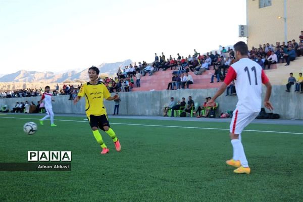 دیدار تیم های ارشاد گله‌دار و  قیر و کارزین