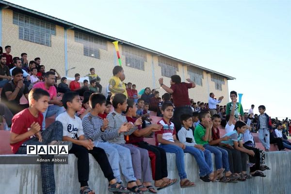 دیدار تیم های ارشاد گله‌دار و  قیر و کارزین