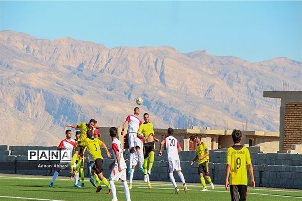 دیدار تیم های ارشاد گله‌دار و  قیر و کارزین