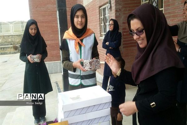 جشن میلاد پیامبر (ص) در مدارس شهرستان راز وجرگلان خراسان  شمالی