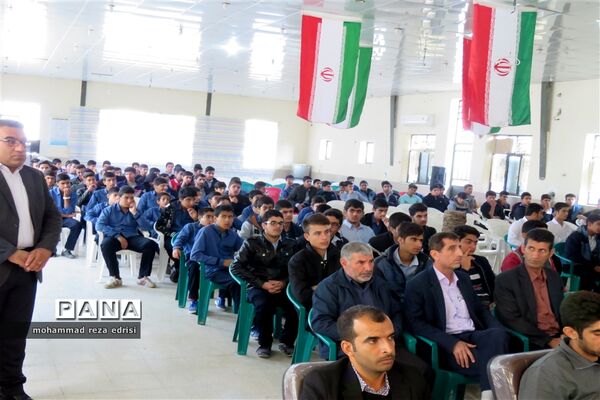یادواره شهدای دانش‌آموز آموزش‌وپرورش بخش خشت وکنارتخته