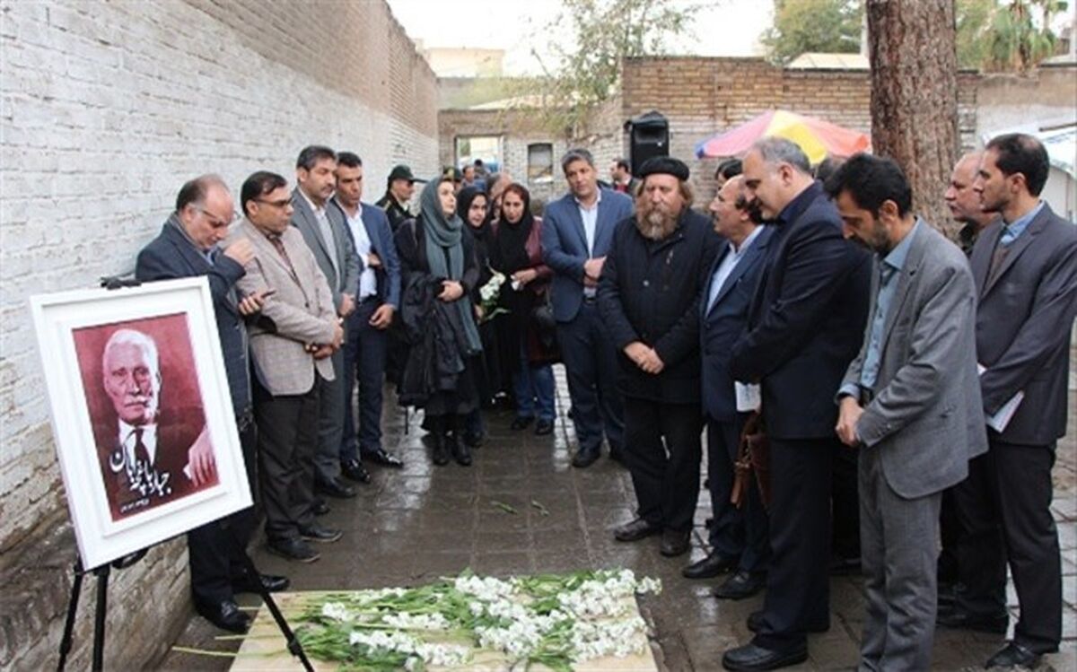 جشن صد سالگی تئاتر کودک در همدان