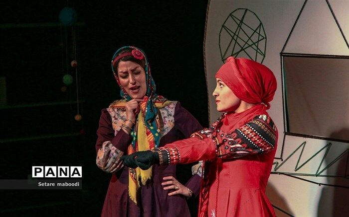 کاتالوگ بیست‌وپنجمین جشنواره بین‌المللی تئاتر کودک و نوجوان منتشر شد