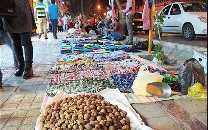 دستفروشان ارومیه شناسنامه‌دار می شوند