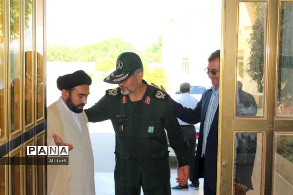 همایش وحدت  اهل سنت و شیعه به میزبانی منطقه دوم نیروی دریایی سپاه بوشهر