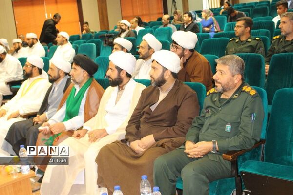 همایش وحدت  اهل سنت و شیعه به میزبانی منطقه دوم نیروی دریایی سپاه بوشهر