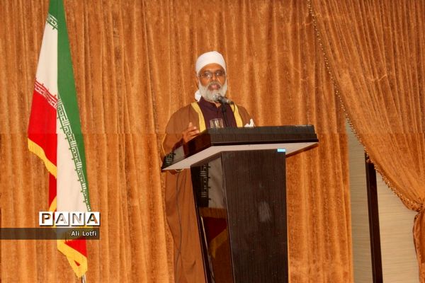 همایش وحدت  اهل سنت و شیعه به میزبانی منطقه دوم نیروی دریایی سپاه بوشهر