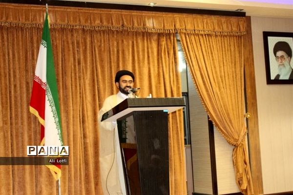 همایش وحدت  اهل سنت و شیعه به میزبانی منطقه دوم نیروی دریایی سپاه بوشهر