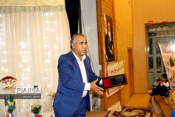 جشن میلاد دو نور مدرسه شهید کاوه بوشهر
