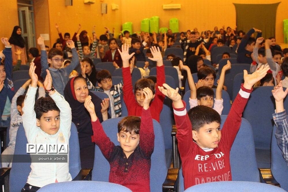 جشن میلاد دو نور مدرسه شهید کاوه بوشهر