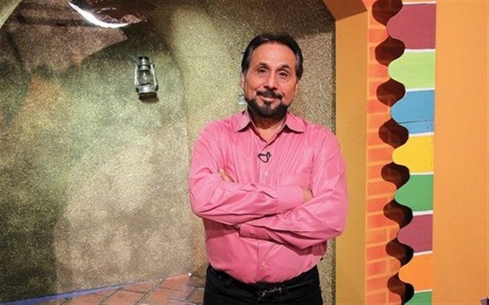 عکسی زیرخاکی از «مجید قناد» با تیپ دانشجویی در دهه ۵۰