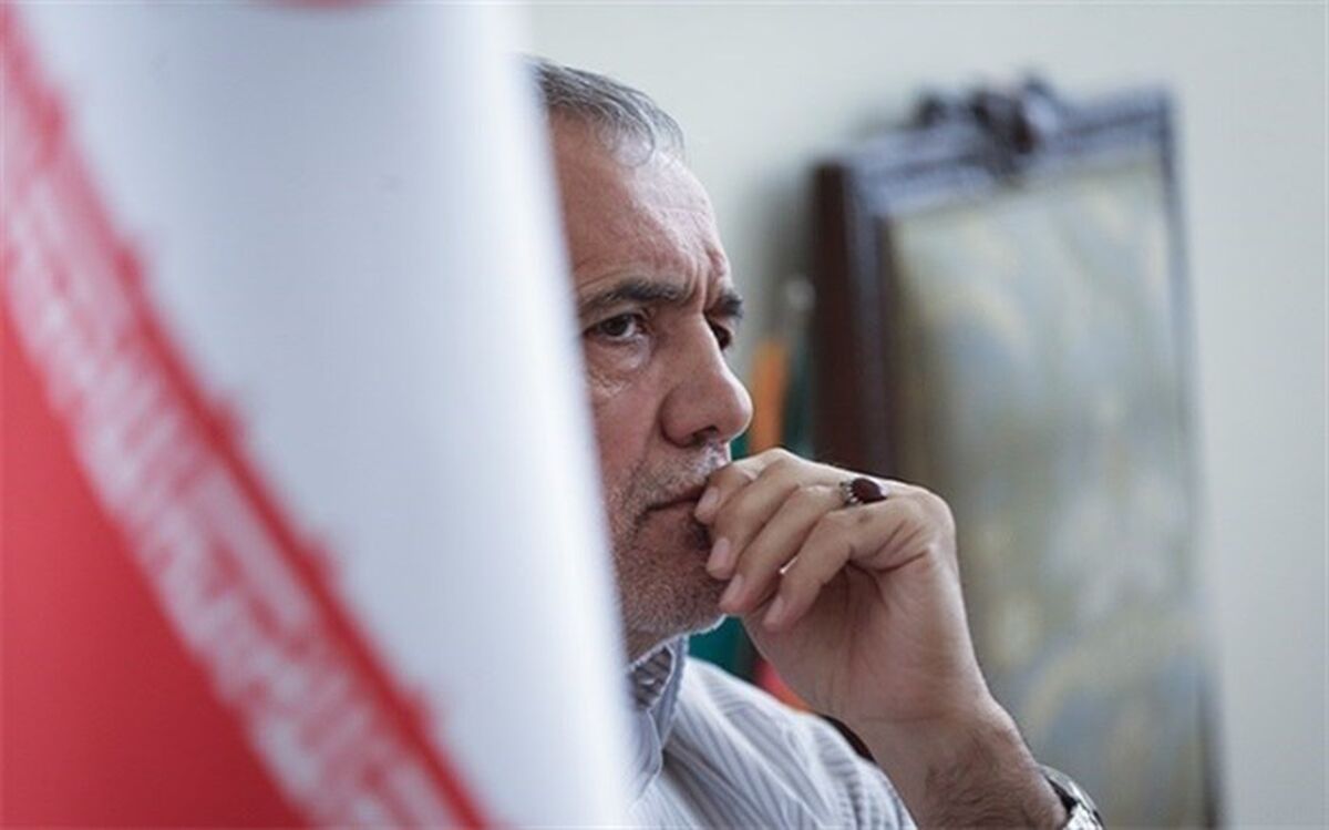 پزشکیان: مجمع تشخیص نمی‌تواند همزمان شاکی و قاضی اختلاف مجلس و شورای نگهبان باشد