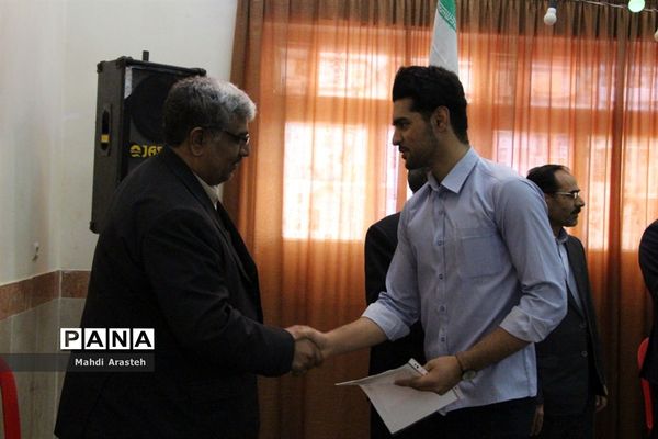 مراسم ولادت حضرت محمد (ص) و امام جعفر صادق(ع) درهنرستان البرز