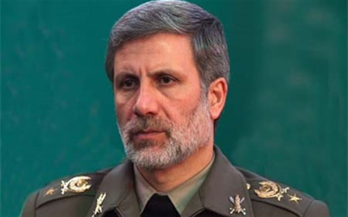 وزیر دفاع: تحریم‌ها فرصتی برای ازبین بردن ضعف‌های اقتصادی می‌شود