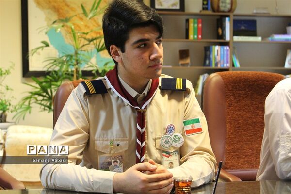 دیدار اعضای سازمان دانش‌آموزی مازندران با استاندار