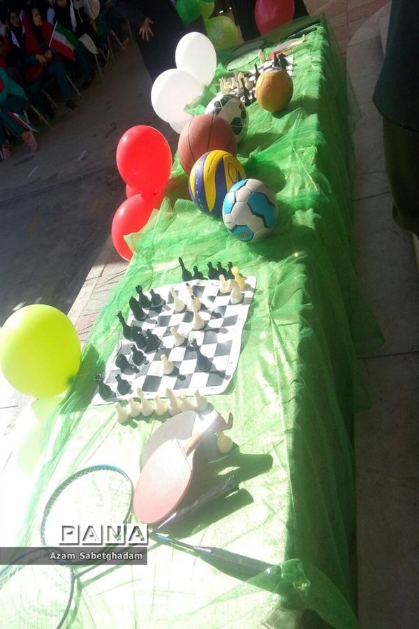 برگزاری المپیاد ورزشی درون مدرسه‌ای دبیرستان دکترشاهی ناحیه یک یزد