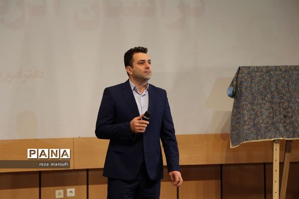 نخستین آیین گرامیداشت مقام والای مادر در ارومیه