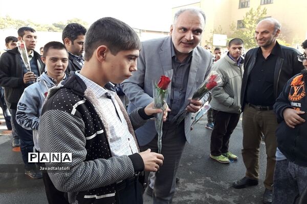 بازدید از مدارس استثنایی ناحیه دو شهرری