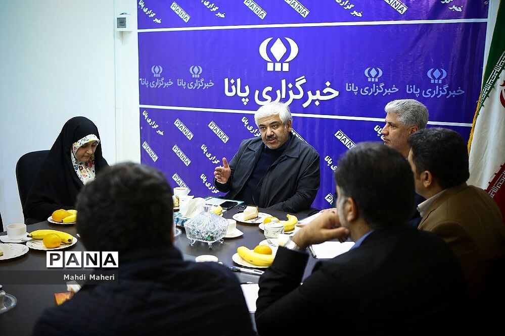 بازدید معاون توسعه مدیریت پشتیبانی وزارت آموزش و پرورش از خبرگزاری پانا