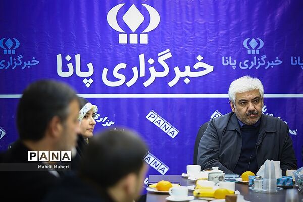 بازدید معاون توسعه مدیریت پشتیبانی وزارت آموزش و پرورش از خبرگزاری پانا