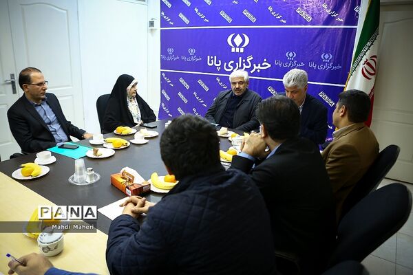 بازدید معاون توسعه مدیریت پشتیبانی وزارت آموزش و پرورش از خبرگزاری پانا