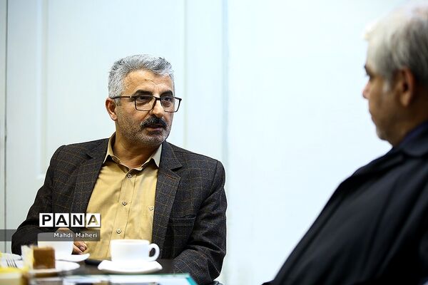بازدید معاون توسعه مدیریت پشتیبانی وزارت آموزش و پرورش از خبرگزاری پانا