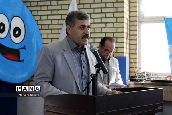 جشنواره آب و زندگی در دبستان معینی بوشهر