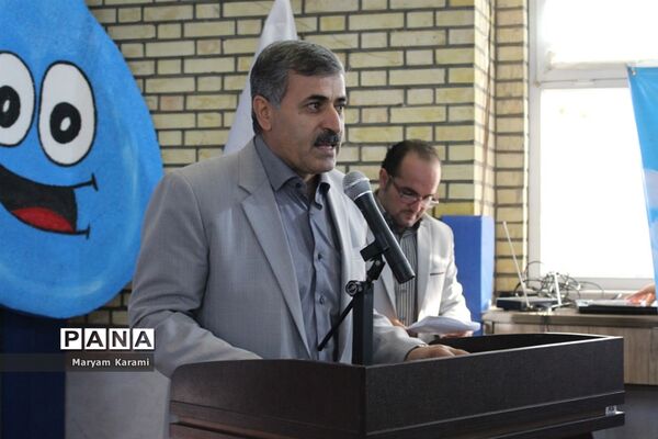 جشنواره آب و زندگی در دبستان معینی بوشهر