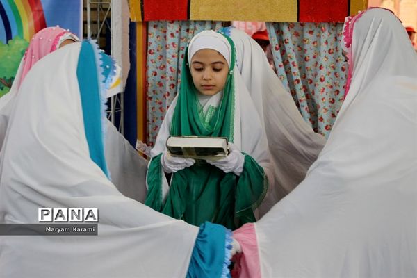 جشنواره آب و زندگی در دبستان معینی بوشهر