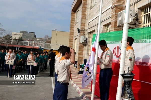 برگزاری افتتاحیه المپیاد ورزشی درون مدرسه‌ای در دبیرستان شهید هاشمی نژاد3 ناحیه 6 مشهد