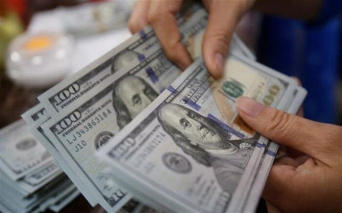 نائب رئیس اتاق بازرگانی ایران: اقدام‌های بانک مرکزی آرامش را به بازار ارز برگرداند