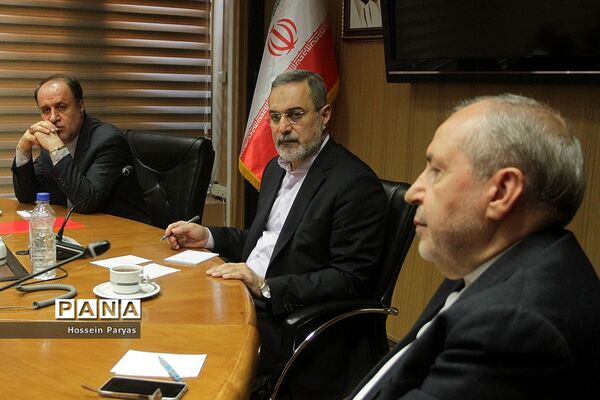 دیدار وزرای اسبق وزارت آموزش و پرورش با سید محمد بطحایی