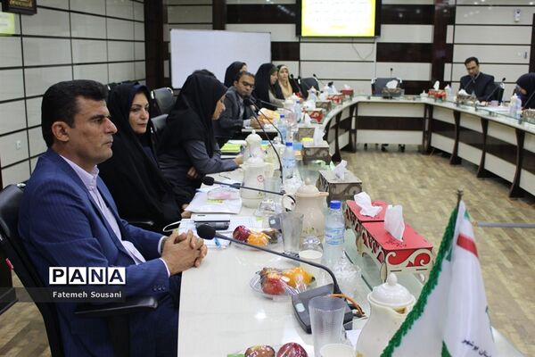 جلسه کارشناسان سازمان دانش‌آموزی شهرستان‌ها و مناطق استان بوشهر