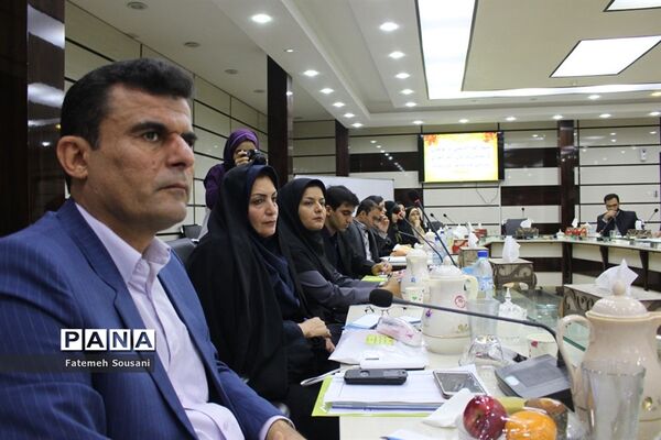 جلسه کارشناسان سازمان دانش‌آموزی شهرستان‌ها و مناطق استان بوشهر