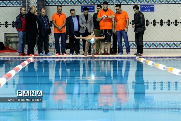 رکورد زنی شنای استقامت توسط ورزشکار دچار سندروم داون