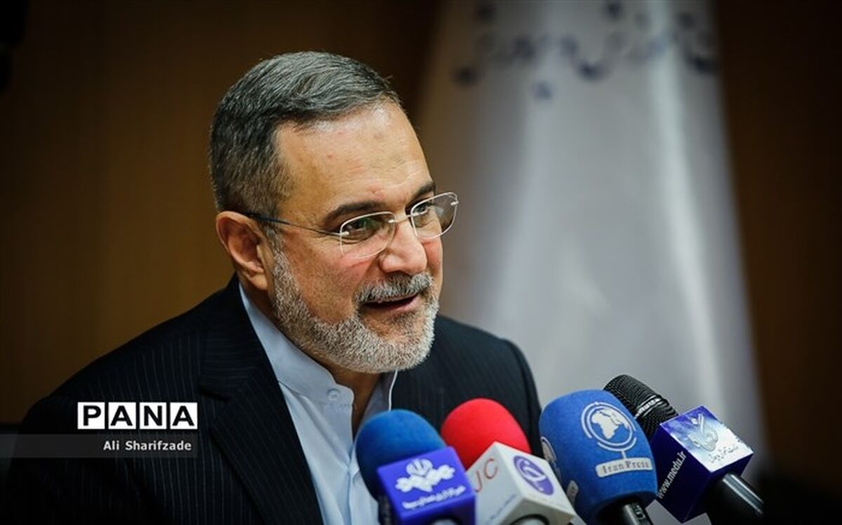 بطحایی: تلویزیون اینترنتی سینا را با هدف مقابله با آسیب‌های اجتماعی راه‌اندازی کرده‌ایم