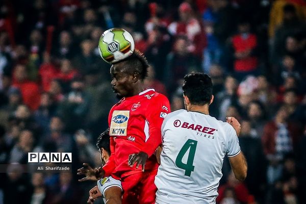 دیدار تیم های پرسپولیس و ذوب آهن