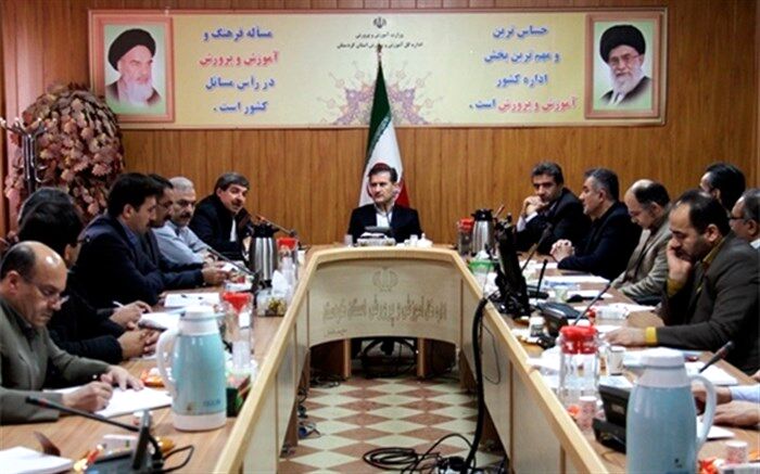 مدیرکل آموزش و پرورش کردستان: ایجاد رشته های جدید هنرستانی راهکاری مناسب برای اشتغالزایی جوانان است