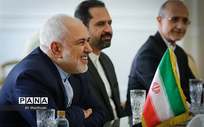 رحیمی: استیضاح ظریف از حد نصاب افتاد