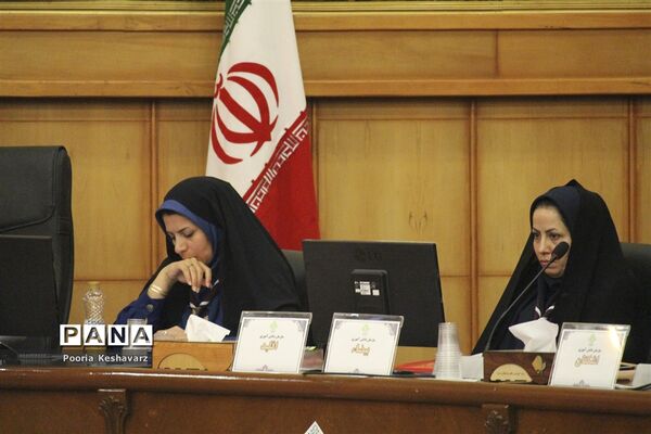 نخستین گردهمایی مسئولان سازمان دانش آموزی استان فارس در سال تحصیلی 97-98