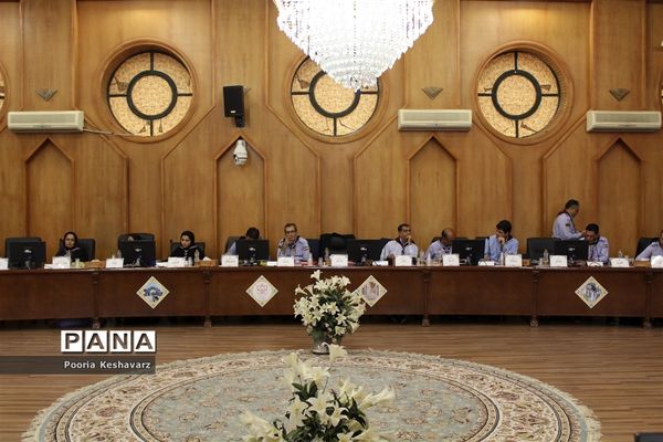 نخستین گردهمایی مسئولان سازمان دانش آموزی استان فارس در سال تحصیلی 97-98