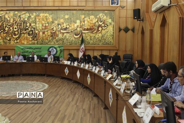 نخستین گردهمایی مسئولان سازمان دانش آموزی استان فارس در سال تحصیلی 97-98