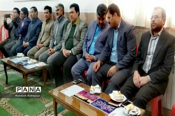 برگزاری جشن روزجهانی خاک در دبیرستان دخترانه فخرالزمان قریب