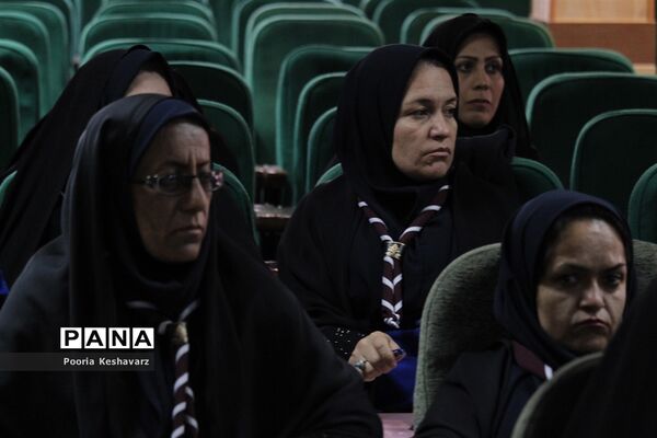 کارگاه‌های آموزشی برای مسئولان سازمان دانش آموزی استان فارس