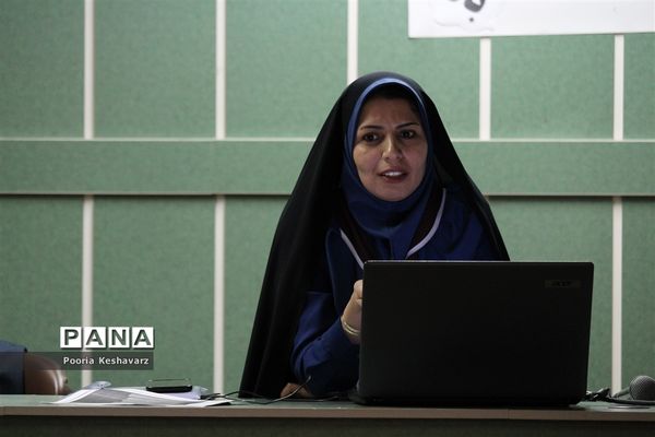 کارگاه‌های آموزشی برای مسئولان سازمان دانش آموزی استان فارس