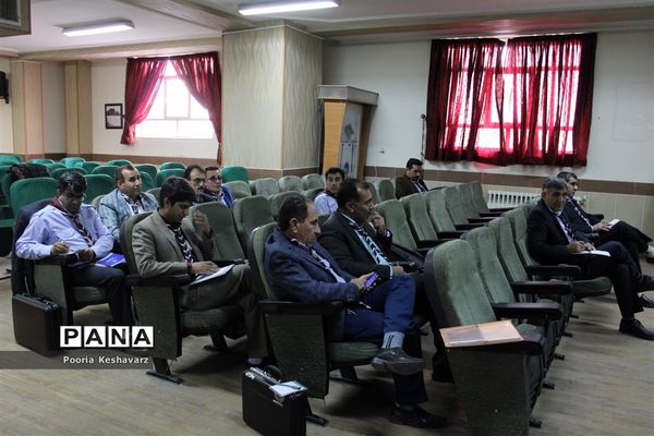 کارگاه‌های آموزشی برای مسئولان سازمان دانش آموزی استان فارس