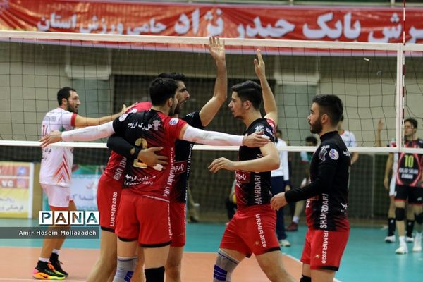 دیدار تیم‌های والیبال شهرداری ارومیه و فولاد سیرجان ایرانیان