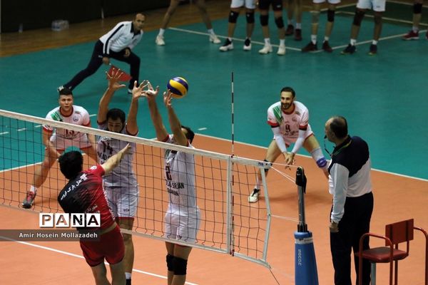 دیدار تیم‌های والیبال شهرداری ارومیه و فولاد سیرجان ایرانیان