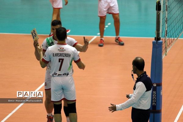 دیدار تیم‌های والیبال شهرداری ارومیه و فولاد سیرجان ایرانیان