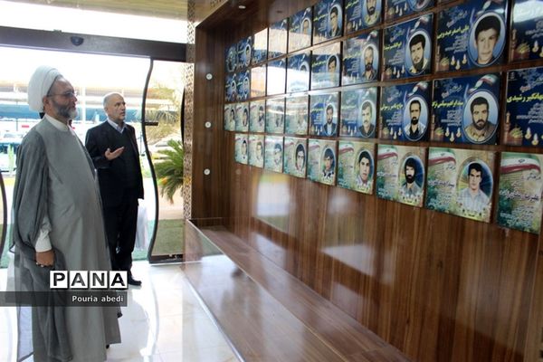 نشست مسئولان موسسه ترویج قرآن با مدیرکل  آموزش و پرورش استان بوشهر